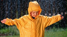 传统雨衣已经被淘汰，全新反光雨衣来袭！